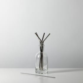 Pailles courbées + goupillon